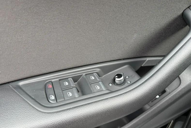 Audi A4 din 2021 cu 28.255 km - oferta AUD213195 - foto 21
