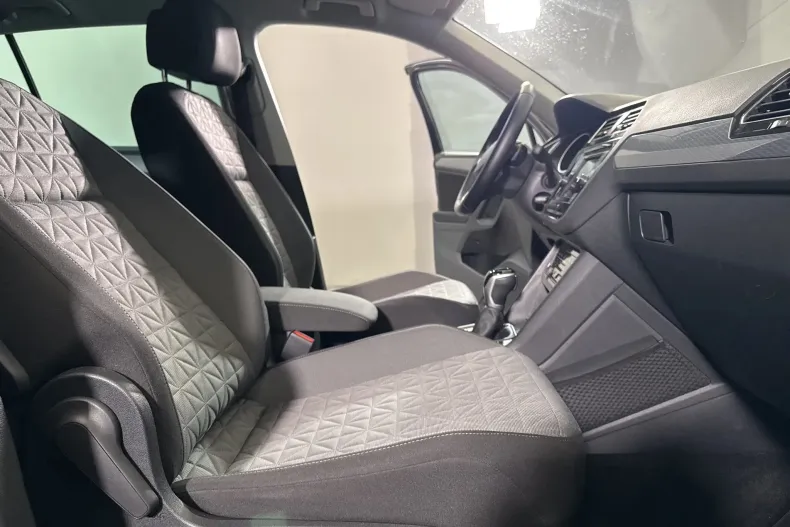 Volkswagen Tiguan din 2021 cu 64.093 km - oferta VOL213197 - foto 11