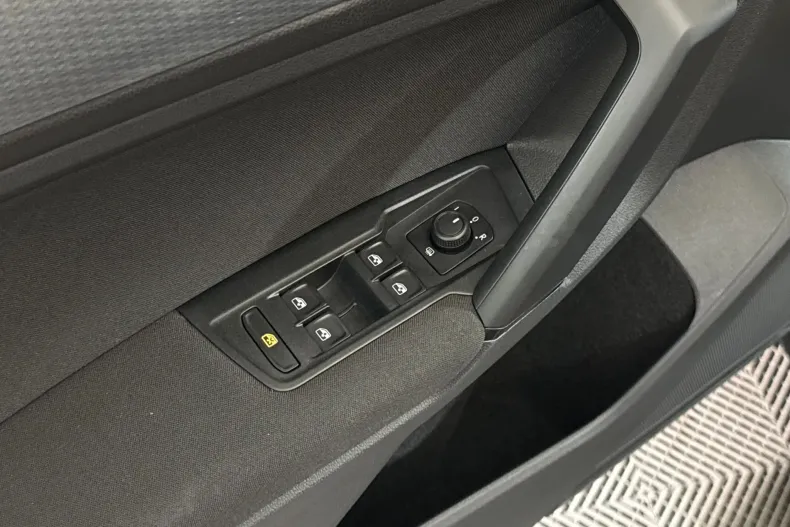 Volkswagen Tiguan din 2021 cu 64.093 km - oferta VOL213197 - foto 14