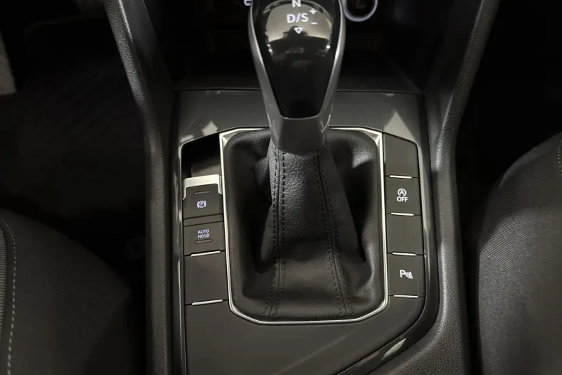 Volkswagen Tiguan din 2021 cu 64.093 km - oferta VOL213197 - foto 17