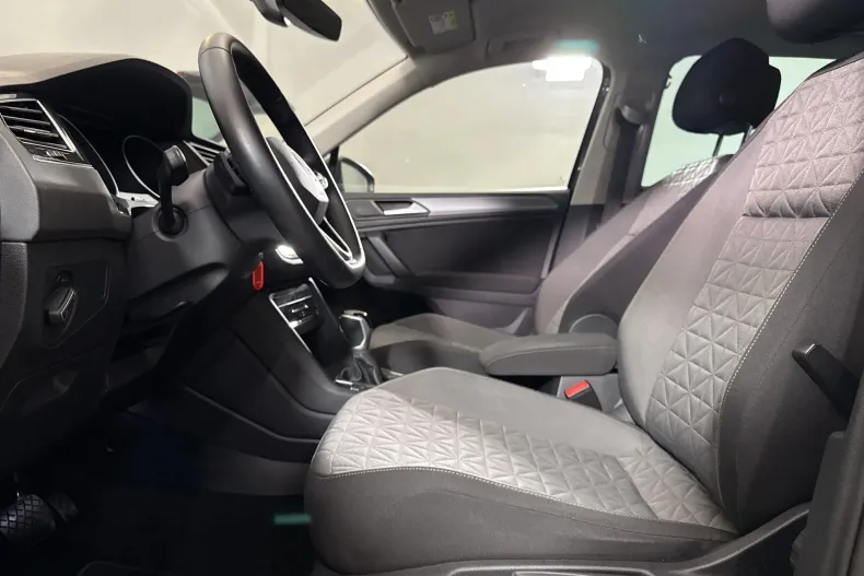 Volkswagen Tiguan din 2021 cu 64.093 km - oferta VOL213197 - foto 22