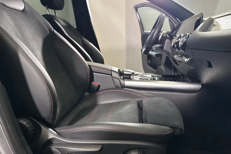 Mercedes-Benz GLA din 2020 cu 100.096 km - oferta MER213198 - foto 11
