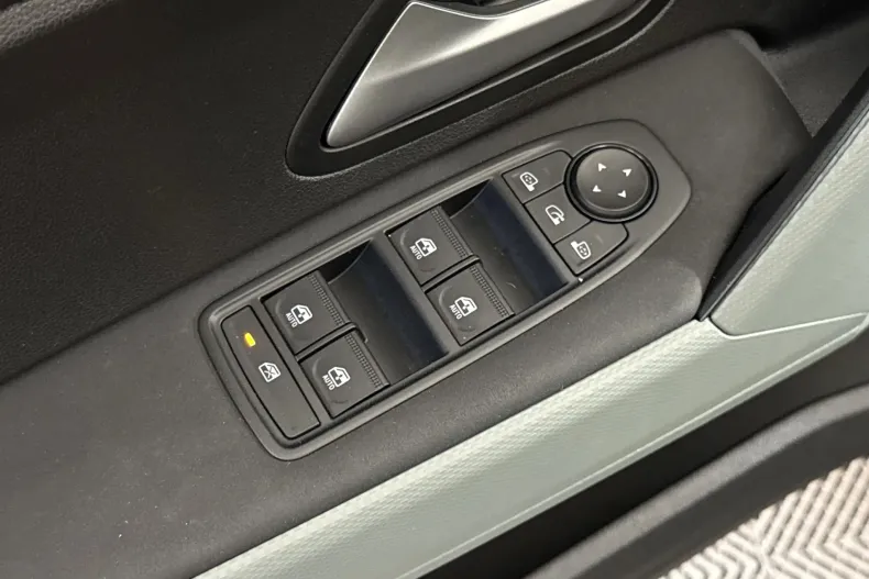 Dacia Duster din 2024 cu 23.347 km - oferta DAC213202 - foto 14