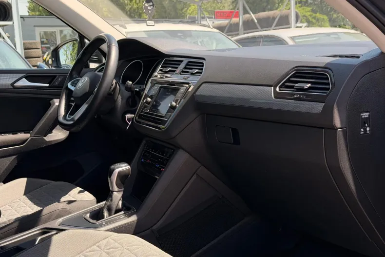 Volkswagen Tiguan din 2021 cu 61.000 km - oferta VOL213206 - foto 19