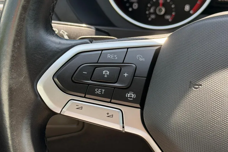 Volkswagen Tiguan din 2021 cu 61.000 km - oferta VOL213206 - foto 30