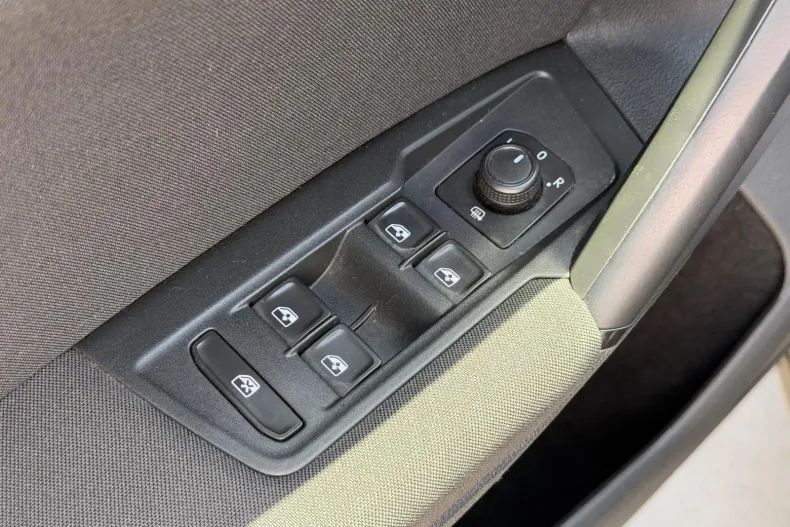 Volkswagen Tiguan din 2021 cu 61.000 km - oferta VOL213206 - foto 32