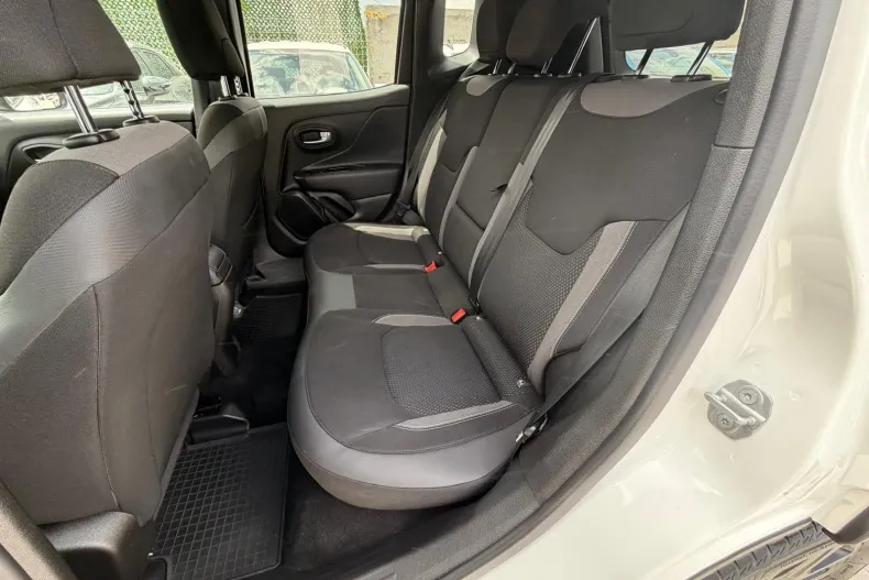 Jeep Renegade din 2023 cu 85.000 km - oferta JEE213208 - foto 22