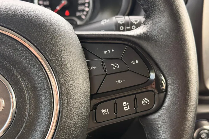 Jeep Renegade din 2023 cu 85.000 km - oferta JEE213208 - foto 35