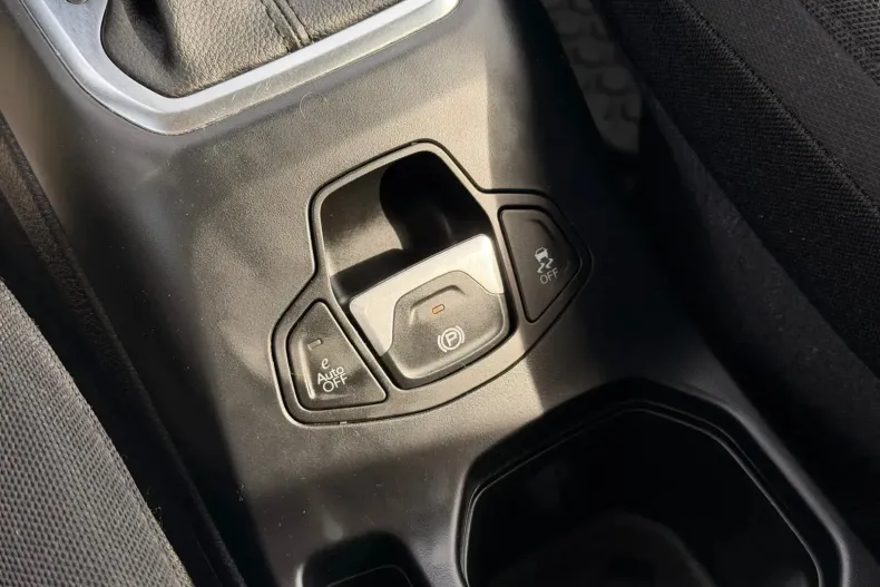 Jeep Renegade din 2023 cu 66.000 km - oferta JEE213210 - foto 30