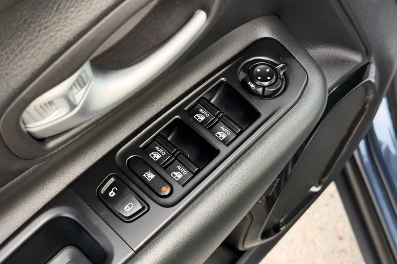 Jeep Renegade din 2023 cu 66.000 km - oferta JEE213210 - foto 34
