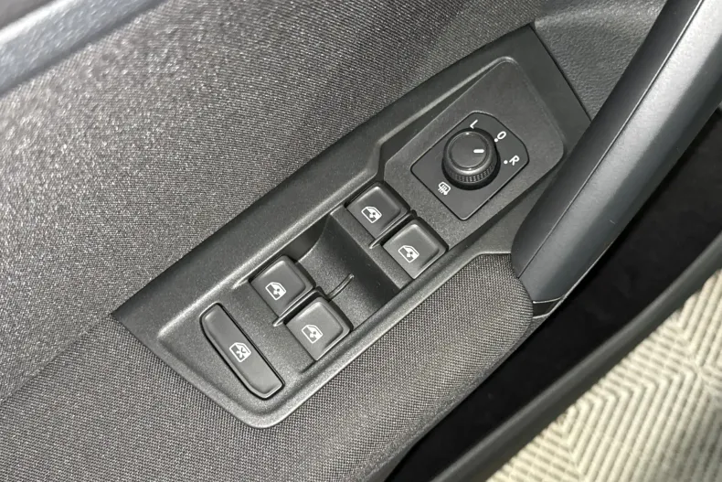 Volkswagen Tiguan din 2021 cu 84.203 km - oferta VOL213217 - foto 14