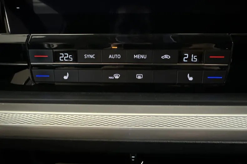 Volkswagen Touareg din 2021 cu 162.714 km - oferta VOL213222 - foto 18