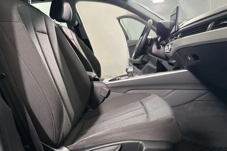 Audi A4 din 2021 cu 102.832 km - oferta AUD213224 - foto 11