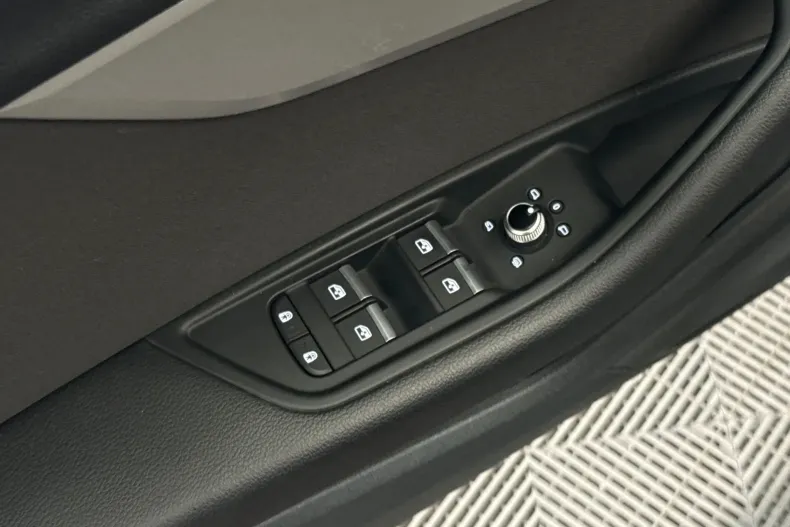Audi A4 din 2021 cu 102.832 km - oferta AUD213224 - foto 14