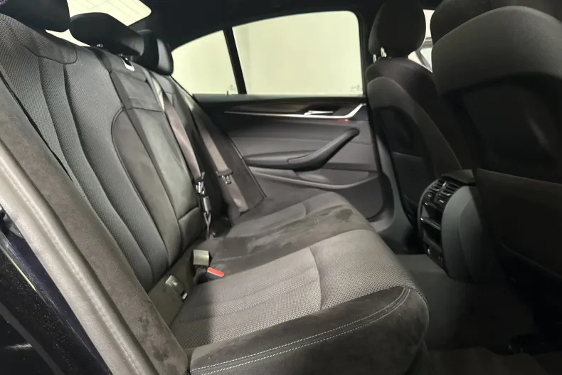 BMW 520i (Seria 5) din 2021 cu 86.984 km - oferta BMW213226 - foto 12