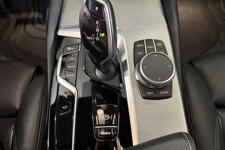 BMW 530d (Seria 5) din 2020 cu 116.434 km - oferta BMW213228 - foto 18