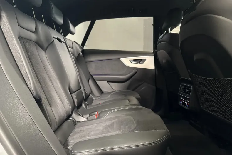 Audi Q8 din 2022 cu 117.779 km - oferta AUD213240 - foto 12
