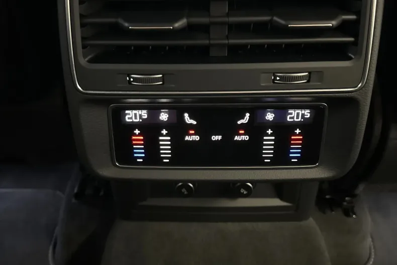 Audi Q8 din 2022 cu 117.779 km - oferta AUD213240 - foto 22
