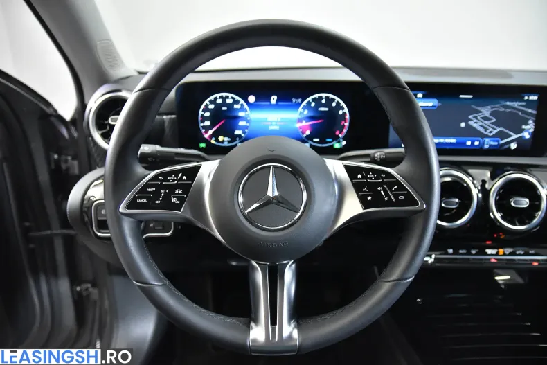 Mercedes-Benz A 180 (Clasa A) din 2024 cu 14.451 km - oferta MER213248 - foto 16