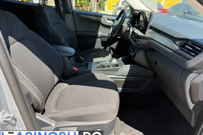 Ford Kuga din 2025 cu 12.200 km - oferta FOR213258 - foto 12