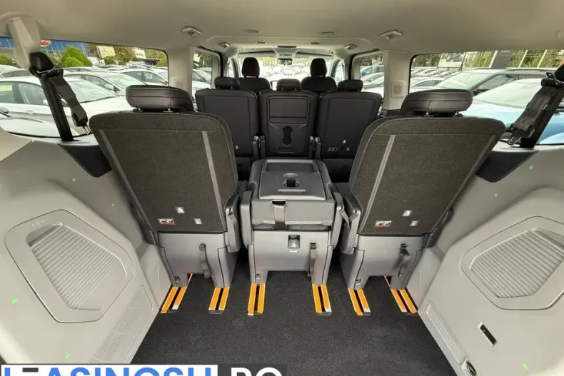 Ford Tourneo Custom din 2025 cu 1 km - oferta FOR213260 - foto 9