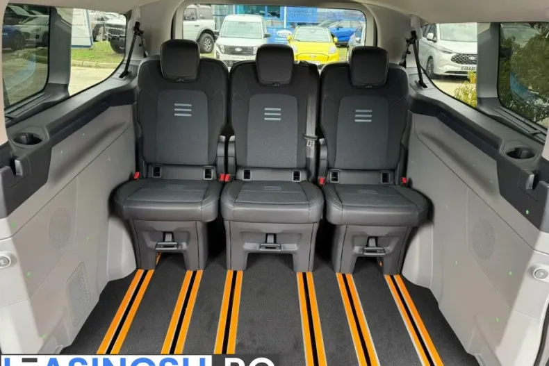 Ford Tourneo Custom din 2025 cu 1 km - oferta FOR213260 - foto 17
