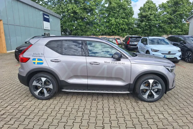 Volvo XC40 din 2026 cu 14 km - oferta VOL213271 - foto 7