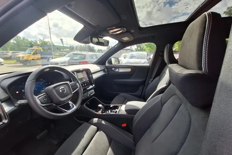 Volvo XC40 din 2026 cu 14 km - oferta VOL213271 - foto 16