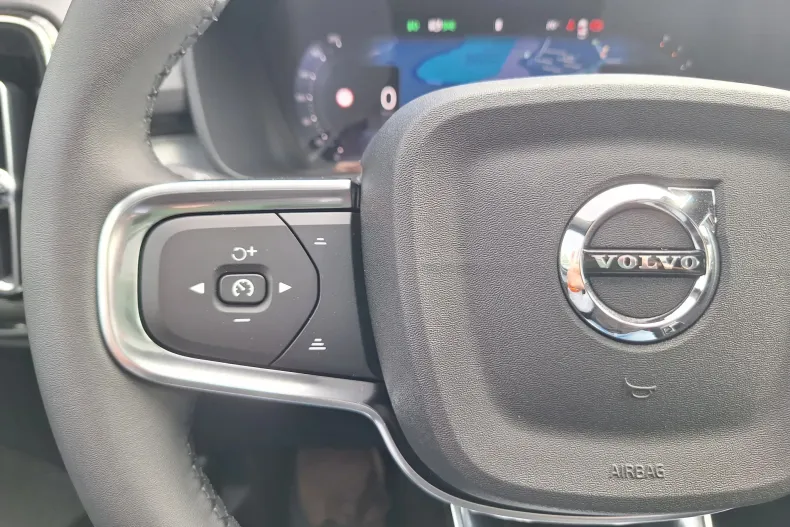Volvo XC40 din 2026 cu 14 km - oferta VOL213271 - foto 22