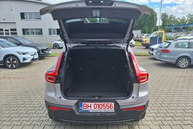 Volvo XC40 din 2026 cu 14 km - oferta VOL213271 - foto 38