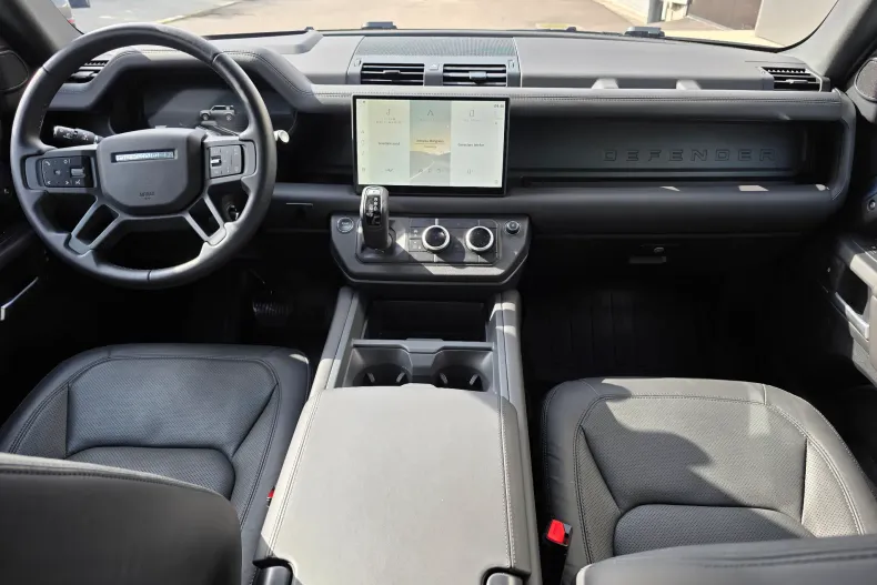 Land Rover Defender din 2025 cu 9.000 km - oferta LAN213277 - foto 7