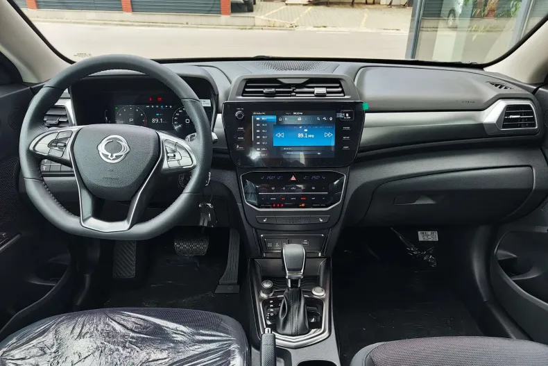 KGM Tivoli din 2025 cu 7 km - oferta KGM213278 - foto 7