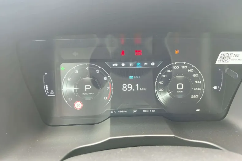KGM Tivoli din 2025 cu 7 km - oferta KGM213278 - foto 9