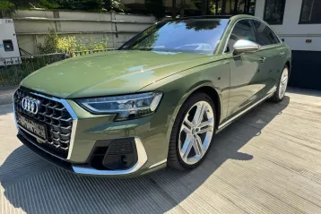 Audi S8 din 2022 - oferta AUD213293