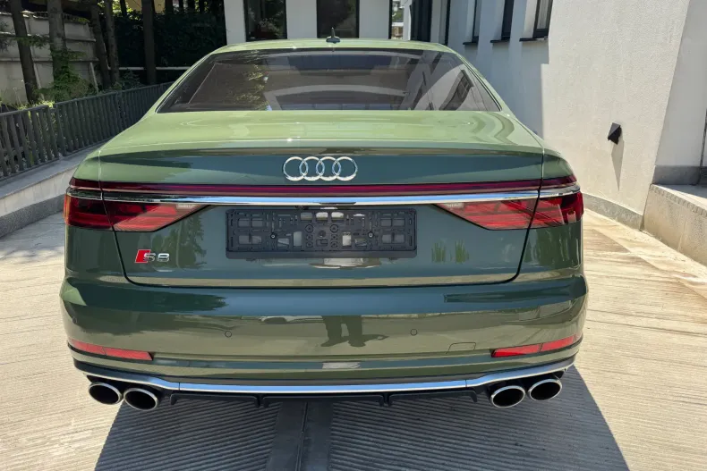 Audi S8 din 2022 cu 69.600 km - oferta AUD213293 - foto 4