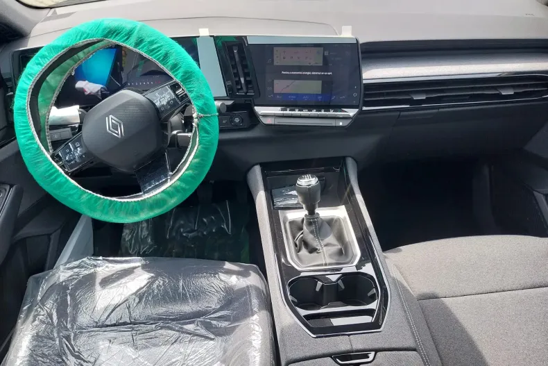 Renault Austral din 2024 cu 13 km - oferta REN213307 - foto 3