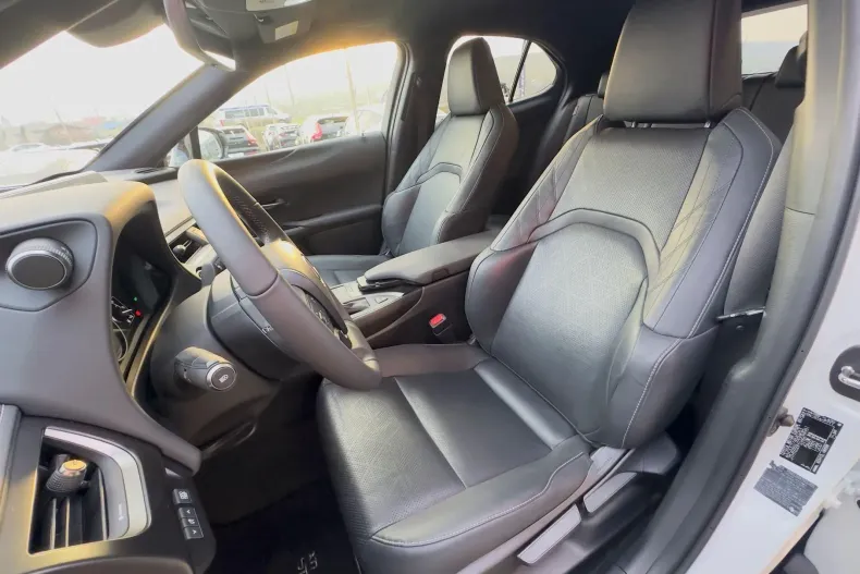 Lexus UX din 2021 cu 82.124 km - oferta LEX213318 - foto 13