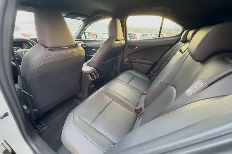 Lexus UX din 2021 cu 82.124 km - oferta LEX213318 - foto 18