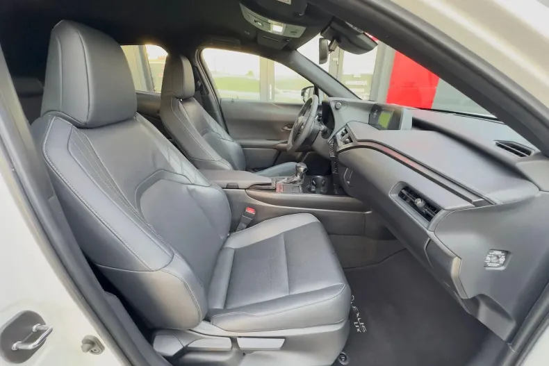 Lexus UX din 2021 cu 82.124 km - oferta LEX213318 - foto 22