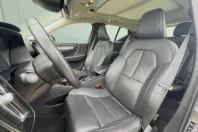 Volvo XC40 din 2021 cu 82.747 km - oferta VOL213320 - foto 13