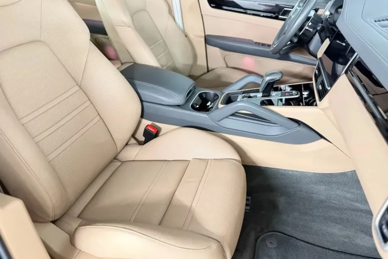 Porsche Cayenne Coupe din 2023 cu 83.815 km - oferta POR213322 - foto 9
