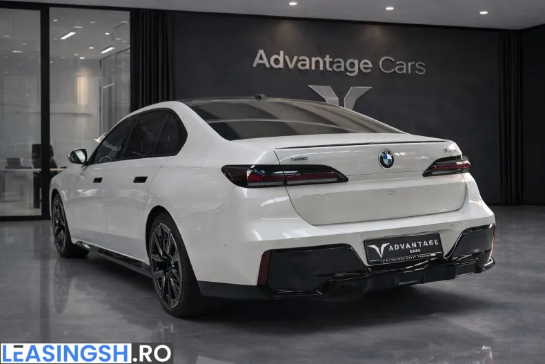 BMW 740d (Seria 7) din 2025 cu 20 km - oferta BMW213329 - foto 2