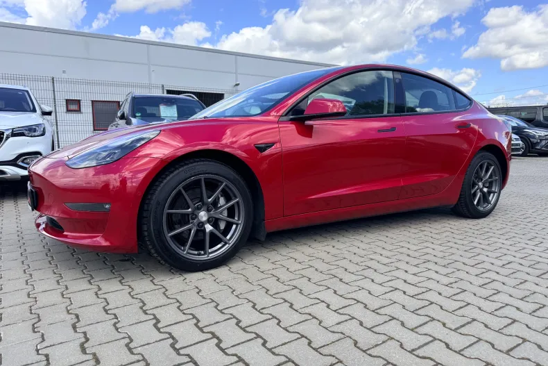 Tesla Model 3 din 2021 cu 138.000 km - oferta TES213335 - foto 1