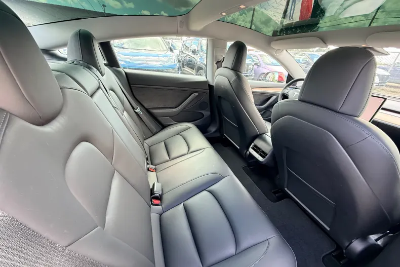 Tesla Model 3 din 2021 cu 138.000 km - oferta TES213335 - foto 8