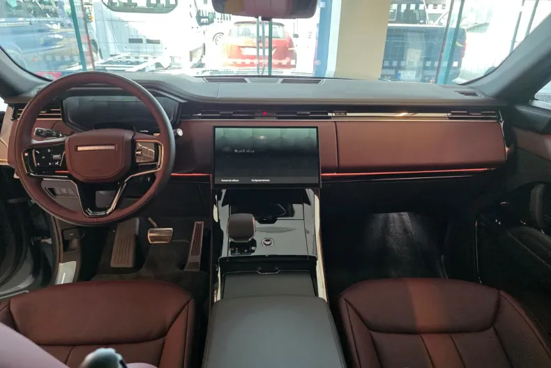 Land Rover Range Rover Sport din 2025 cu 600 km - oferta LAN213359 - foto 9