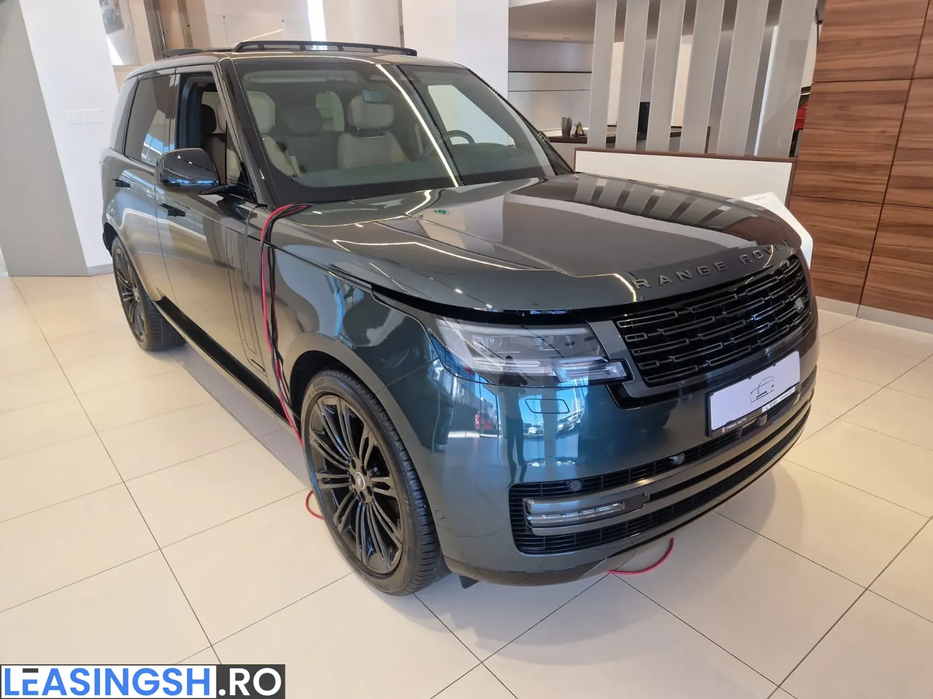 Land Rover Range Rover 2025 - 600 km - 156.246 EUR - LeasingSH.ro