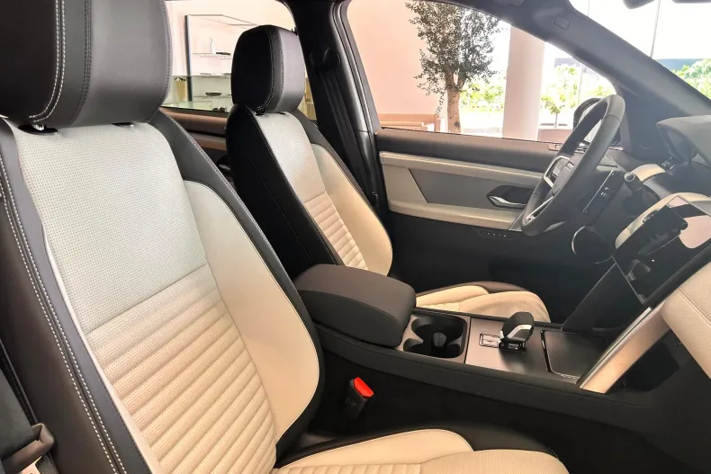 Land Rover Discovery Sport din 2025 cu 500 km - oferta LAN213366 - foto 3