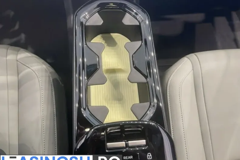Volvo EX30 din 2025 cu 10 km - oferta VOL213372 - foto 19
