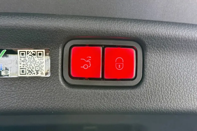 Mercedes-Benz C din 2024 cu 4.850 km - oferta MER213382 - foto 25