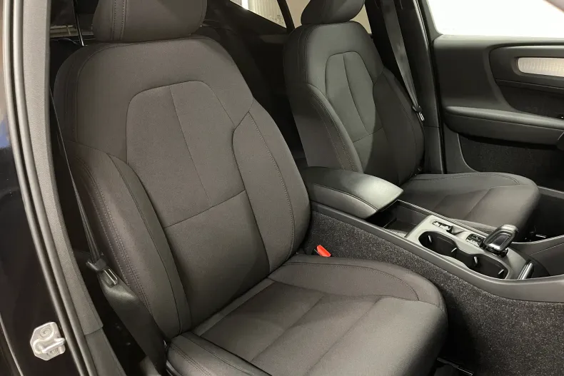 Volvo XC40 din 2020 cu 98.953 km - oferta VOL213385 - foto 9